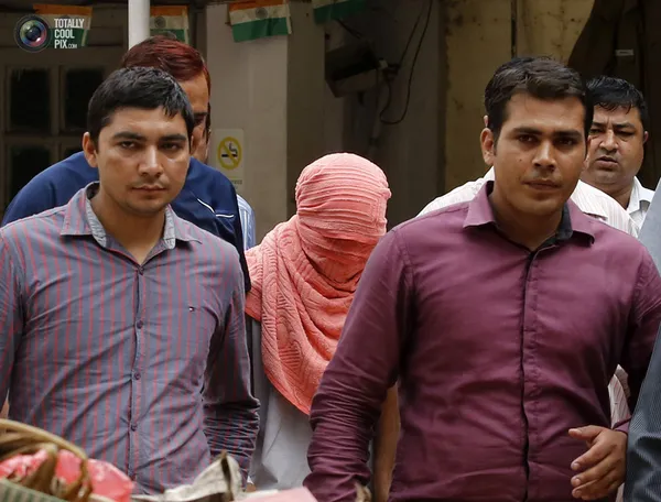 دهلی نو، هند: خروج یک متهم از دادگاه در هند
ANINDITO MUKHERJEE/REUTERS
