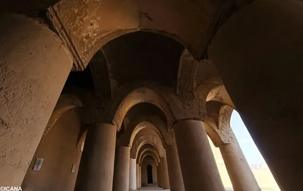 مسجد تاریخانه دامغان