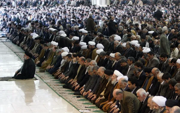 نماز سیاسی - عبادی این هفته جمعه تهران امامت حجت الاسلام احمد خاتمی در مصلای امام خمینی (ره) برگزار شد/ایرنا
