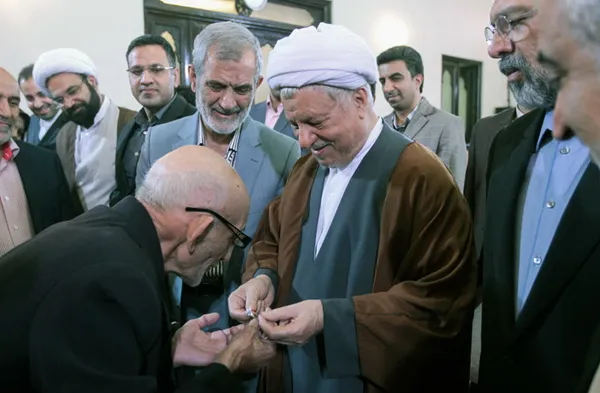 دیدار جمعی از نخبگان با آیت الله هاشمی رفسنجانی /TABNAK
