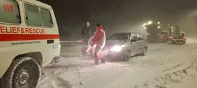 امدادرسانی به ۱۸۰۰ نفر گرفتار در برف مازندران