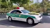 برگزاری مراسم عروسی با استفاده از خودروهای پلیس