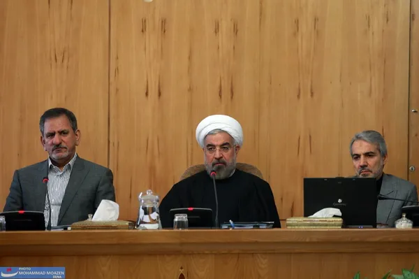 محمد باقر نوبخت،سخنگوی دولت ، حجت الاسلام حسن روحانی،رئیس جمهور و اسحاق جهانگیری معاون اول رئیس جمهور