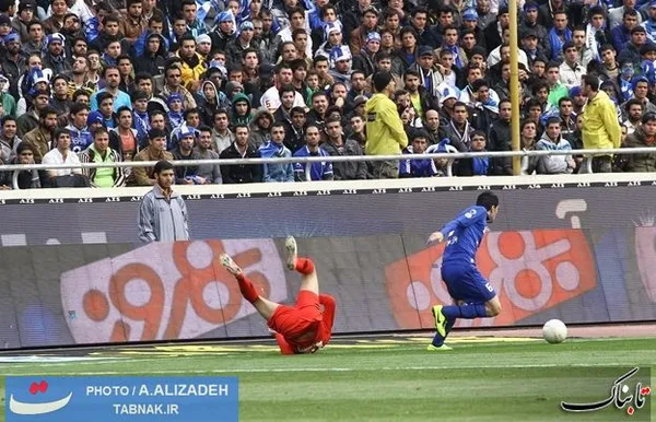 بازی سرد دو تیم در نیمه نخست