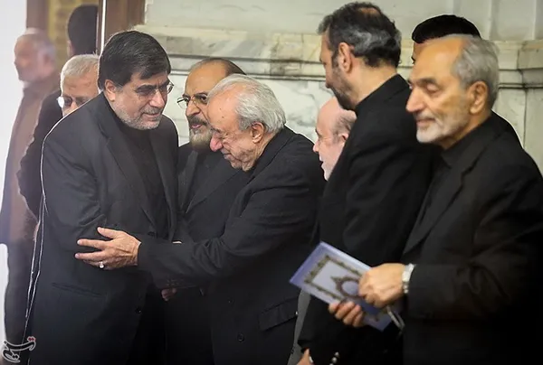 علی جنتی در مراسم ختم مرحوم حبیب الله عسگراولادی