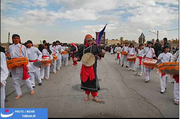 کاروان عزاداران حضرت اباعبدالله در خمینی شهر اصفهان