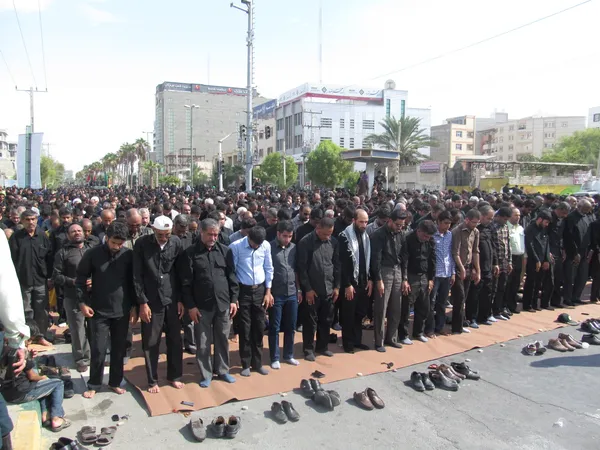 اقامه نماز ظهر عاشورا در بندرعباس
