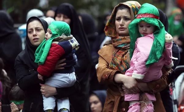 دوازدهمین همایش شیرخوارگان حسینی در محل مصلای بزرگ امام خمینی (ره) تهران با حضور انبوهی از مادران به همراه فرزندان شیرخواره همزمان با سایر شهرها و کشورهای مسلمان برگزار شد./IRNA
