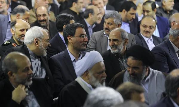 خنده های ظریف و شریعتمداری در حاشیه دیدار مسئولان با رهبر انقلاب/ایرنا
