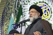 حضور در تشییع رهبرشهید، پاسخ ملت ایران به دشمنان است