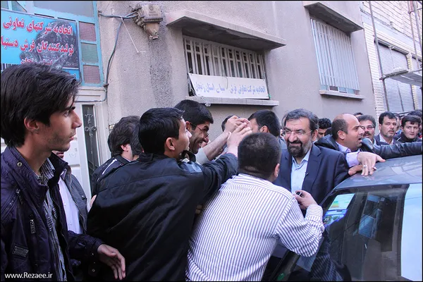 سفر محسن رضایی به زنجان و دیدار وی با جوانان این شهر.