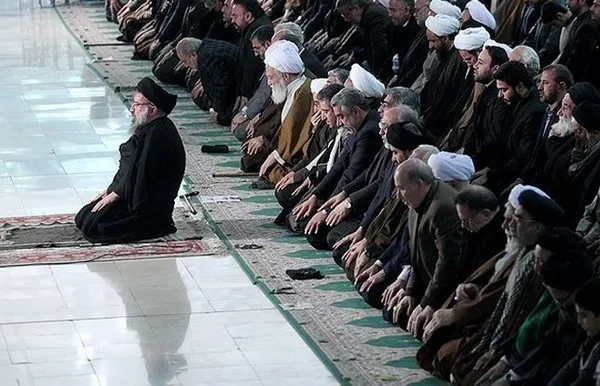 نماز جمعه تهران به امامت آیت&zwnj;الله سیداحمد خاتمی در مصلای امام خمینی(ره) برگزار شد./FARS
