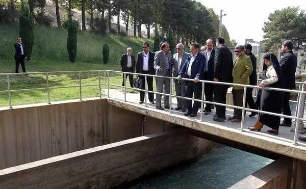 اسحاق جهانگیری معاون اول رییس جمهوری، معصومه ابتکار معاون رییس جمهوری و رییس سازمان حفاظت از محیط زیست و حمید چیت چیان وزیر نیرو روز شنبه از تصفیه خانه ۳ و ۴ تهرانپارس بازدید کردند./IRNA
