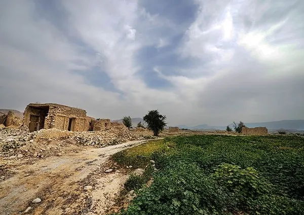  زلزله ۲۰ فروردین ماه ۱۳۹۲ زلزله ای به بزرگی ۶ ریشتر روستاهای شنبه و کاکی در شهرستان دشتی استان بوشهر را لرزاند . این حادثه ۳۷ کشته و ۸۵۰ زخمی بر جای گذاشته شد./TASNIM
