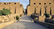 کشف گنجینۀ مجسمه‌های طلایی مصر باستان + عکس