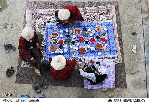 سفره افطاری ترکمن های منطقه جرگلان
چهارشنبه ۲۶ تیر ۱۳۹۲
