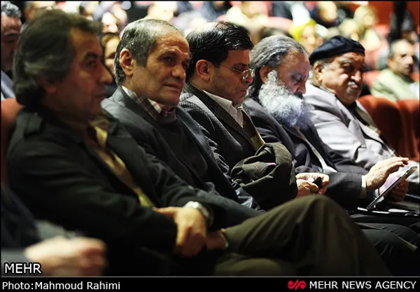 مراسم شب شعر "چله آه" و تجلیل از شاعران جوان شب های شعر عاشورایی با حضور شعرا و هنرمندان، شامگاه امروز سه شنبه در فرهنگسرای ارسباران برگزار شد