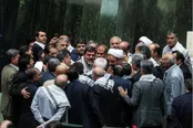 جبهه پایداری کشف حجاب می‌کند!/ شلیک به دولت از کمینگاه فرهنگ
