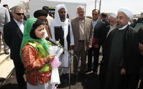 رئیس جمهوری روز (چهارشنبه) بیست و هفتم فروردین، در دومین روز سفر استانی خود در سیستان و بلوچستان و در اجتماع مردم شهرستان زابل حضور یافت. / President O W
