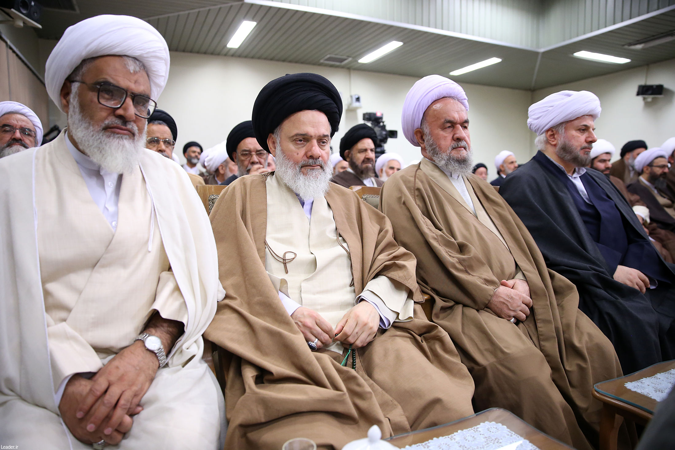 دیدار رهبری با اعضای خبرگان