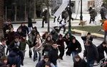 ادامه درگیری های مردم و پلیس در یونان