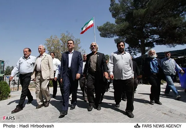 تجدید میثاق کاروان سینمایی ایران با امام راحل
یکشنبه 31 شهریور 1392
