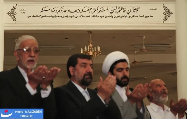نماز جماعت در مسجد جامع کاشمر با حضور دکتر محسن رضایی