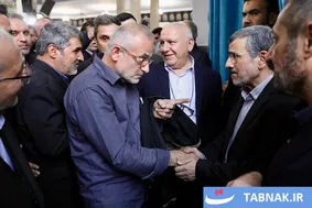 عکس: تسلیت خاص صالحی و محمدعلی رامین به احمدی‌نژاد