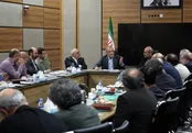 رئیس‌جمهور: دلسوزان کشور به‌جای نقد وارد میدان شوند