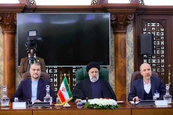 نشست مشترک هیئت های عالی رتبه ایران و الجزایر