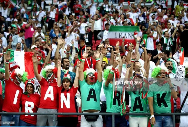
لباس خاص هوادران ایرانی در ورزشگاه