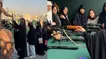تصاویر روس‌ها از صف زنان ایرانی برای دریافت سلاح
