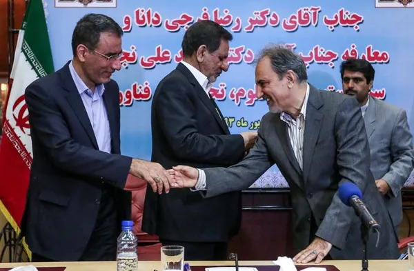 مراسم تودیع رضا فرجی دانا و معارفه محمدعلی نجفی، سرپرست وزارت علوم/ISNA
