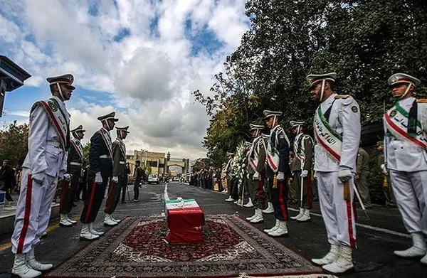 پیکر پاک جانباز شهید سرتیپ محمدعلی کمانگری با حضور امیر سرتیپ پوردستان صبح یکشنبه در ستاد فرماندهی نیروی زمینی ارتش جمهوری اسلامی تشییع شد./FNA

