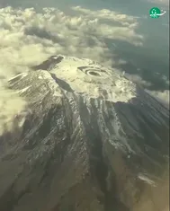 عکس هوایی از قله برفی کلیمانجارو