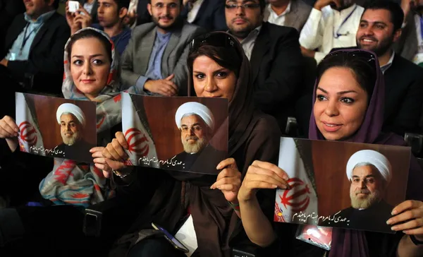 شرکت کنندگان همایش انتظار و امید با حضور رئیس جمهور در عصر پنجشنبه/IRNA
