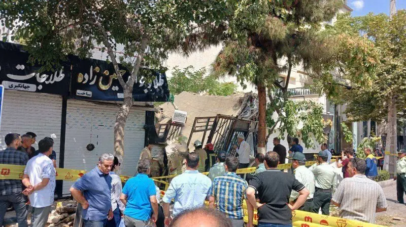 انفجار بزرگ در یک جواهرفروشی انفجار بزرگ در یک جواهرفروشی