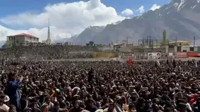 تصاویر جمعیت عظیم پاکستان در چهلم رهبر شهید انقلاب
