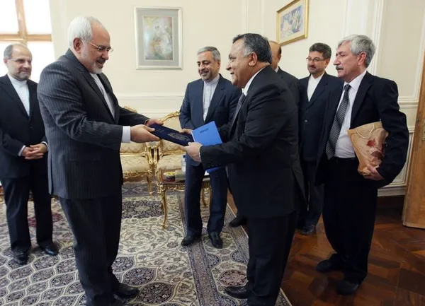 استقبال محمدجواد ظریف، وزیر امور خارجه از هیأت همراه سرکنسول جدید افغانستان در زاهدان/IRNA
