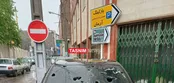 شکستن شیشه خودروها بر اثر بارش تگرگ در مشهد