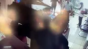 لحظات حمله خواهران منصوریان به فدراسیون ووشو را ببینید