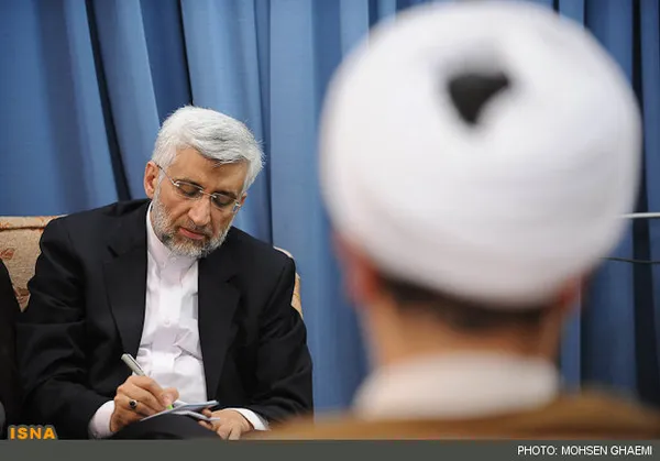 سعید جلیلی دیگر کاندیدای انتخابات ریاست جمهوری دوشنبه این هفاه به قصد دیدار با علما و مراجع راهی قم شد. او در این سفر به دیدار آیت الله مصباح یزدی نرفت تا شکاف میان اصولگرایان در روزهای پیش رو ابعتد تازه تری پیدا کند. سه شنبه 31 اردیبهشت 1392