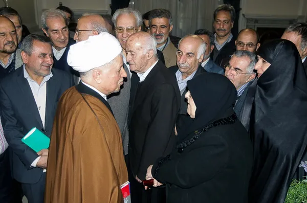 دیدار جمعی از مسوولان آموزش و پرورش و اعضای جامعه خیرین مدرسه&zwnj;ساز با هاشمی رفسنجانی/ایسنا
