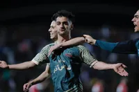 شمس آذر ۳ - پرسپولیس ۲؛ جاماندن سرخ‌ها از کورس/ زور کارتال به رحمتی نرسید