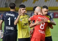 سپاهان ۱ - تراکتور ۲؛ بازی بزرگ به کام اسکوچیچ و تی‌تی‌ها/ آلوز بود اما حسین‌زاده درخشید