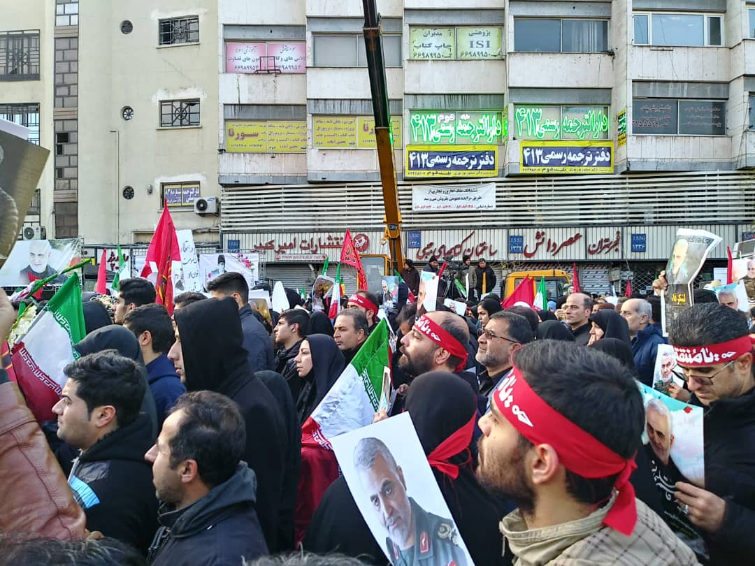 سیل جمعیت در مراسم تشییع سردار شهید سلیمانی
