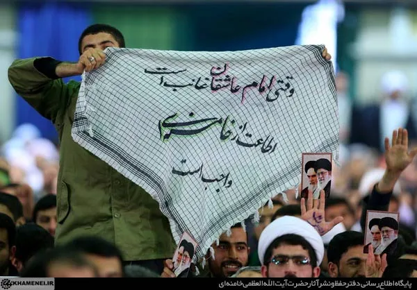 دیدار رهبری با مردم قم