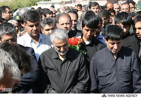 تشییع پیکر مادر سردار قاسم سلیمانی در کرمان
سه&zwnj;شنبه 19 شهریور 1392
