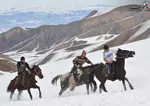 مسابقه سنتی بز کشی در کوه های برفگیر بیشکک 