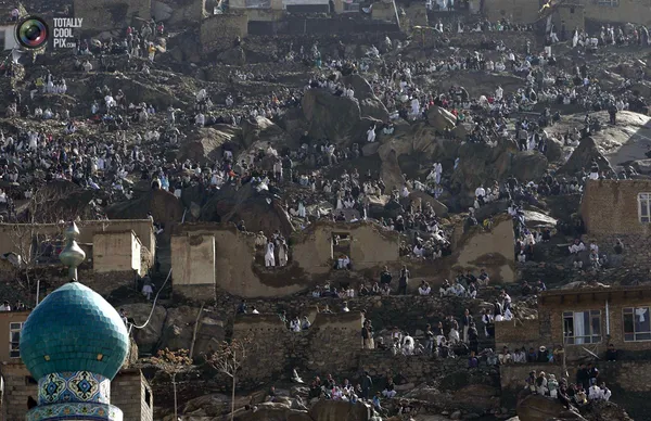 لحظه تحویل سال خورشیدی در کابل
OMAR SOBHANI/REUTERS
